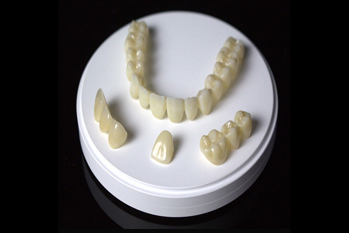 YUCERA dentala material och utrustningstillverkare pre-shade flerskikts zirconia (5)